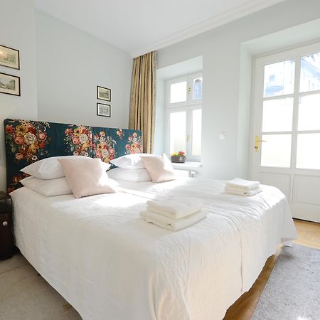 Crystal Suites Chez Helena Krakow Dış mekan fotoğraf